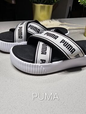 PUMA Belles Sandales À Logos Ultra-légères